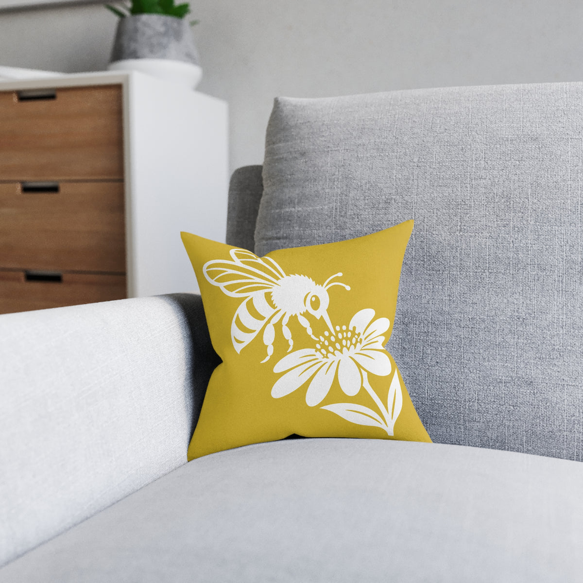 Square Cushion - Bee Pollinator